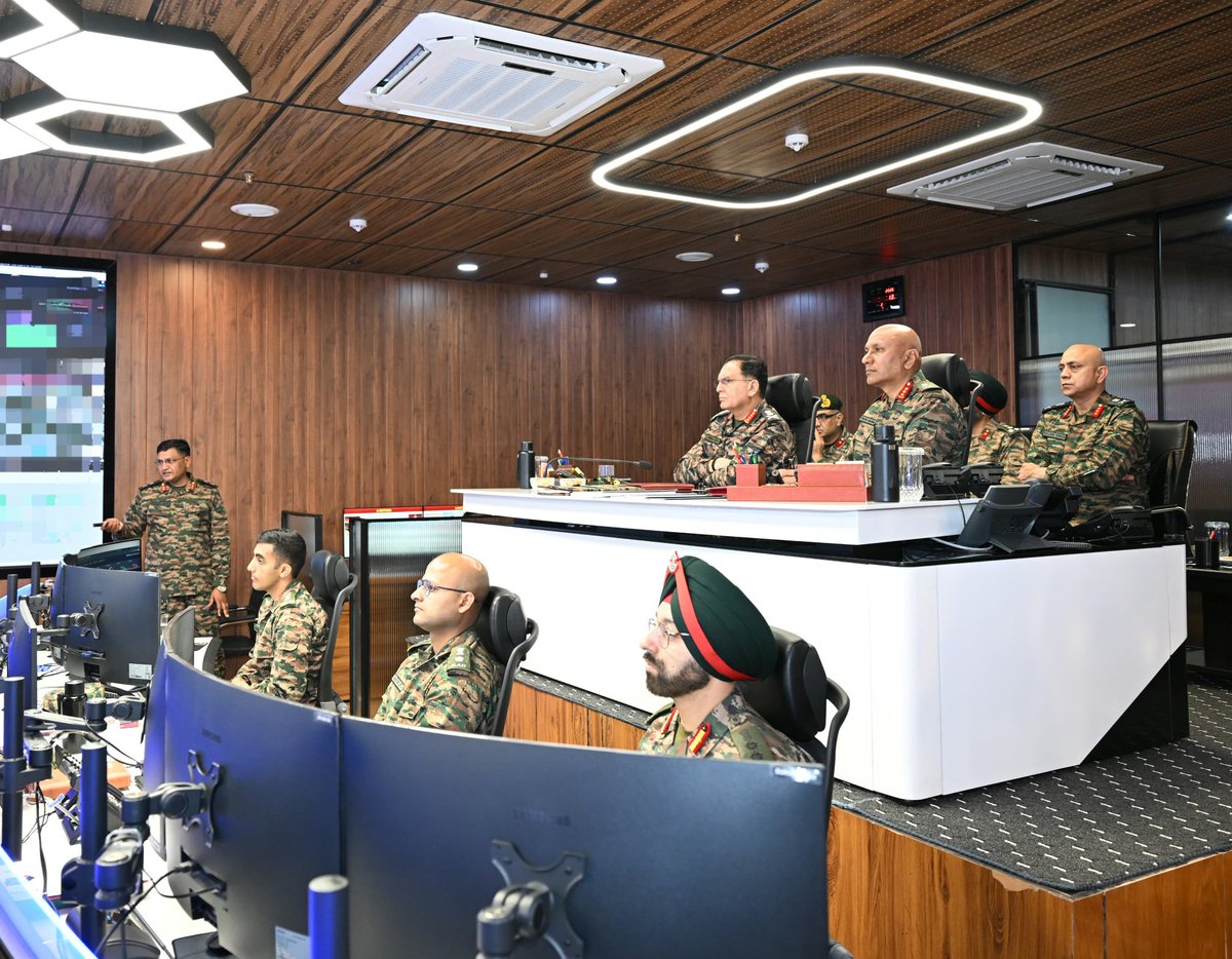 'COAS Reviews Operational Preparedness, Counter-Terror Grid and Amarnath Yatra Security in Kashmir'